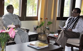 The Governor of Arunachal Pradesh Shri JP Rajkhowa with Shri Kamen Ringu, Chairman, CWC, People Party of Arunachal (PPA) at Raj Bhawan, Itanagar on 24th July 2014.